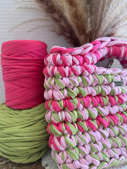 Sac à main dégradé rose et rose fuchsia en crochet avec poignée intégrée, fait main.