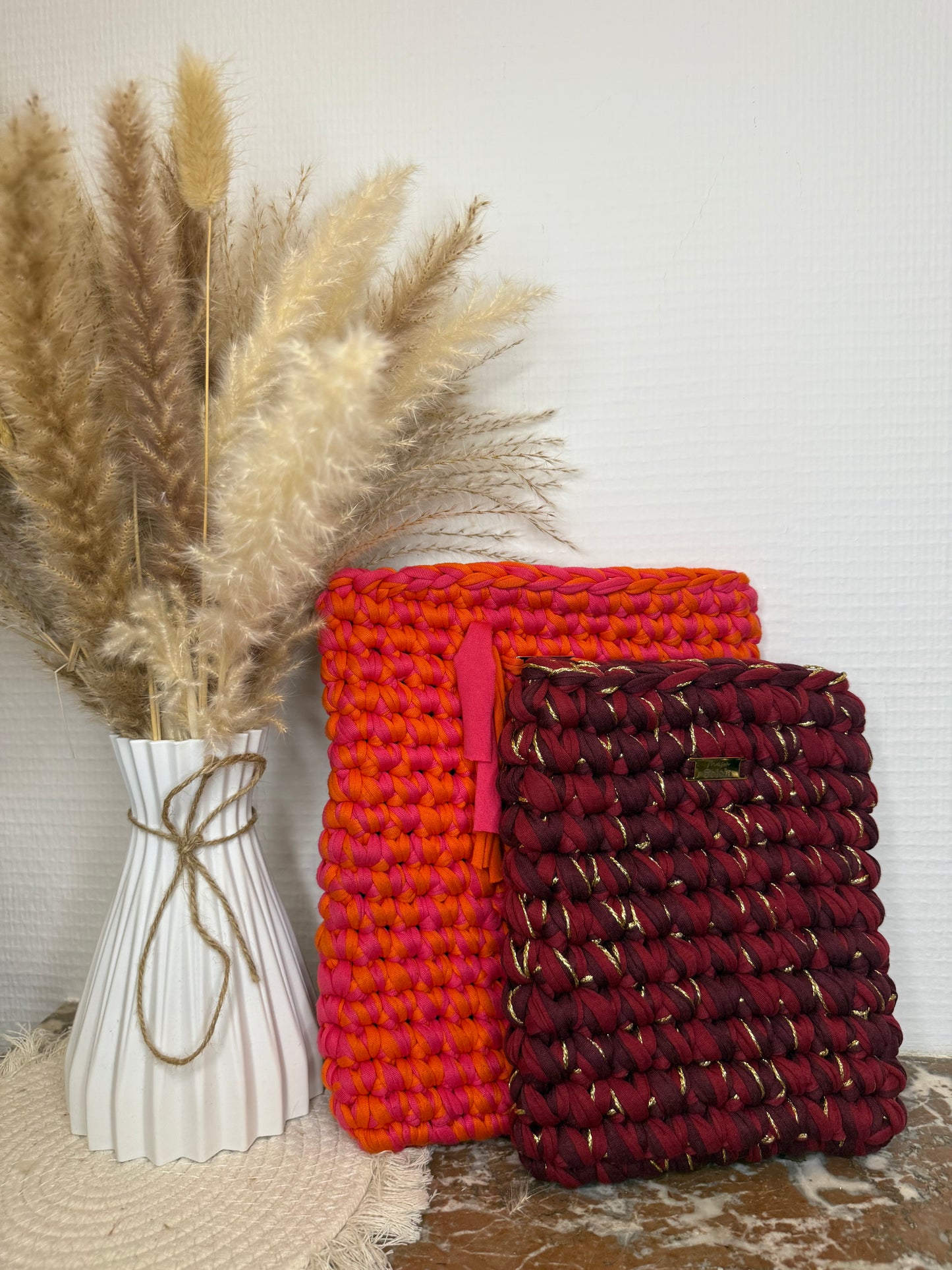 Pochette, housses de tablette et liseuses en crochet personnalisable faits à la main